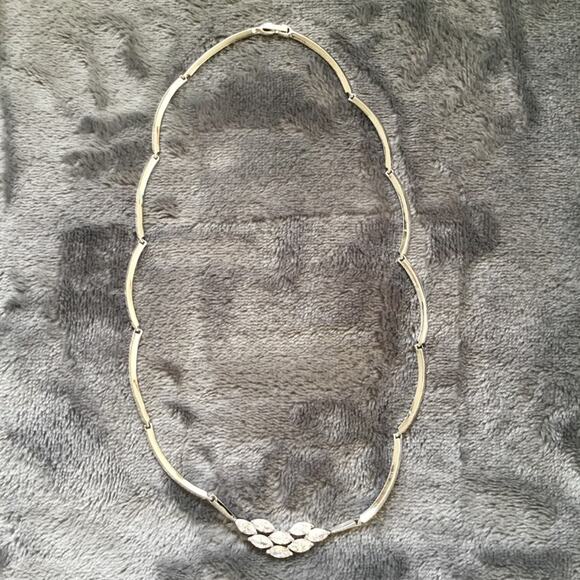 Sterling Silver Oval Flower Crystal Statement Necklace - Picture 3 of 11